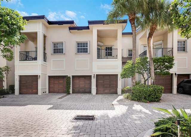 Property at 320 NE 7th Ave, Fort Lauderdale, FL 33301, 3 beds, 2.5 baths