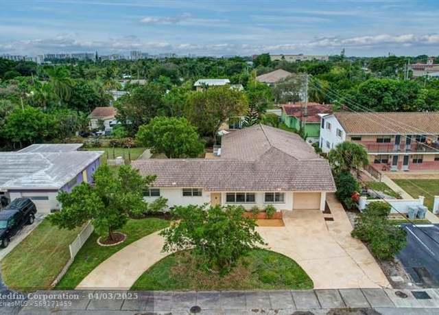 Property at 2500 NE 22nd Ct, Pompano Beach, FL 33062, 5 beds, 4 baths