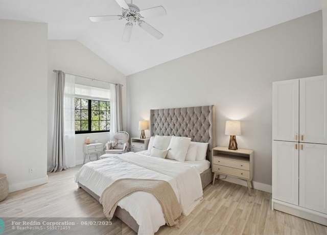 Property at 301 SW 158th Ter #205, Pembroke Pines, FL 33027, 3 beds, 2 baths