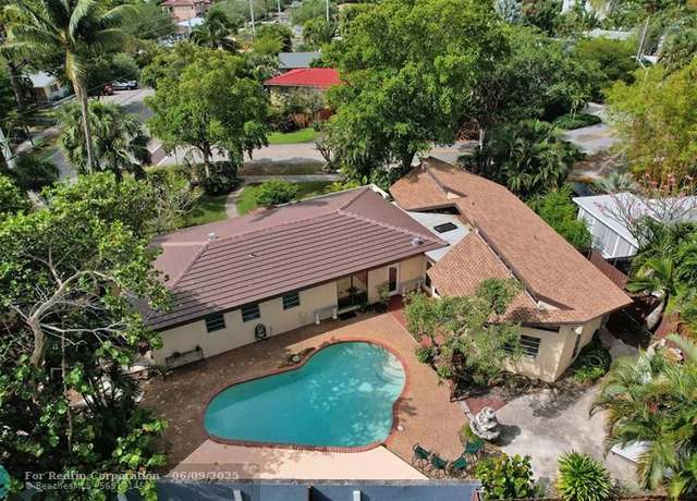 Property at 1109 NE 16th Pl, Fort Lauderdale, FL 33305, 4 beds, 2 baths
