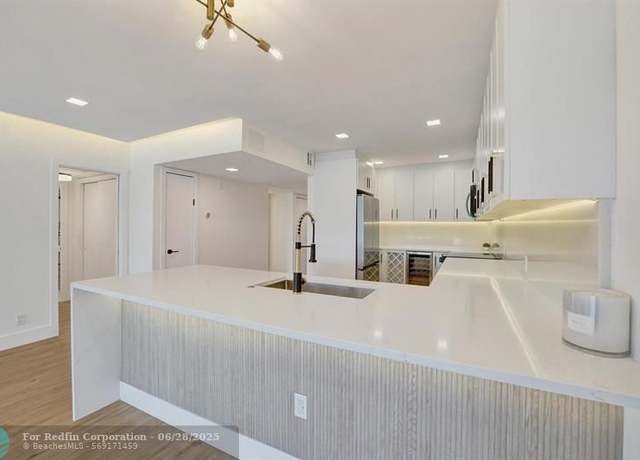 Property at 3300 N Palm Aire Dr #401, Pompano Beach, FL 33069, 3 beds, 2 baths