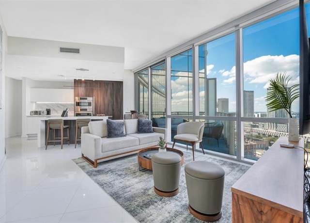 Property at 851 NE 1st Ave #2202, Miami, FL 33132, 1 bed, 1.5 baths