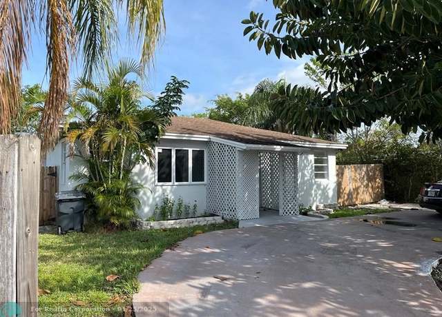 Property at 4985 Clinton Blvd, FL 33463, 3 beds, 2 baths