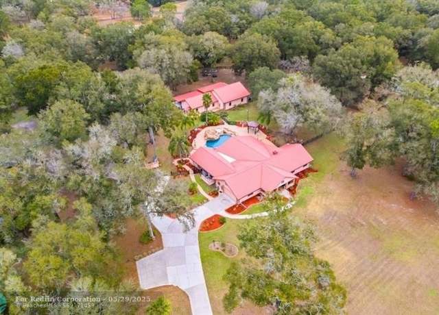 Property at 7141 SW 97th Pl, FL 34476, 5 beds, 3.5 baths