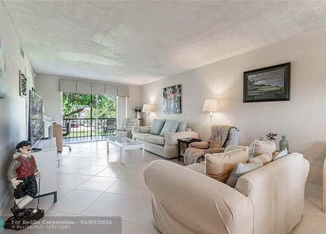Property at 671 S Hollybrook Dr #306, Pembroke Pines, FL 33025, 1 bed, 1.5 baths