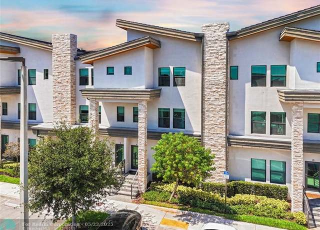 Property at 10473 NW 82 St #9, Doral, FL 33178, 3 beds, 3 baths