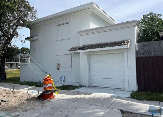 Property at 614 N Tamarind Ave, West Palm Beach, FL 33401, 4 beds, 2 baths