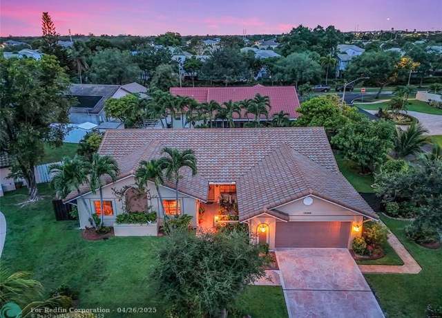 Property at 15580 Winkfield Cir, Davie, FL 33331, 4 beds, 2 baths