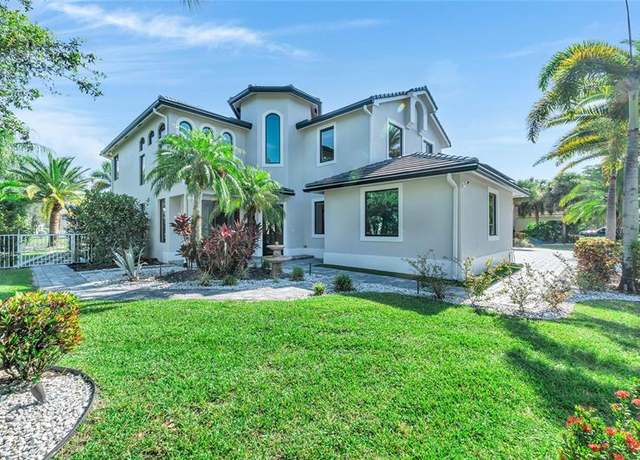 Property at 11737 Windsor Bay Pl, Wellington, FL 33449, 4 beds, 4.5 baths