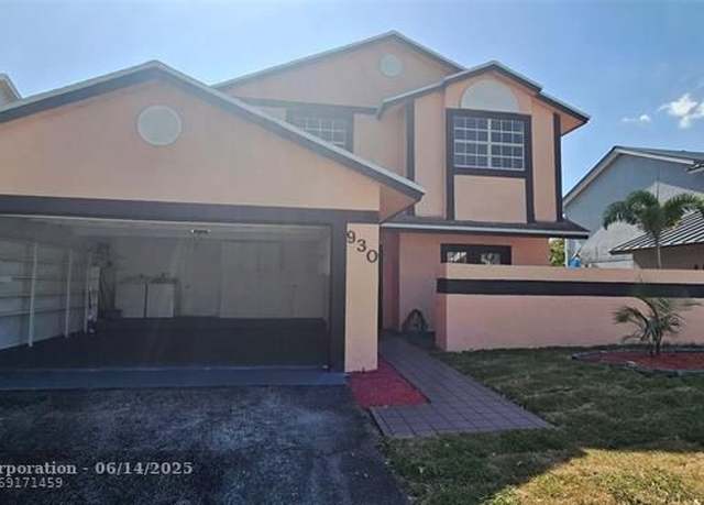 Property at 930 SW 99th Ave, Pembroke Pines, FL 33025, 4 beds, 2.5 baths