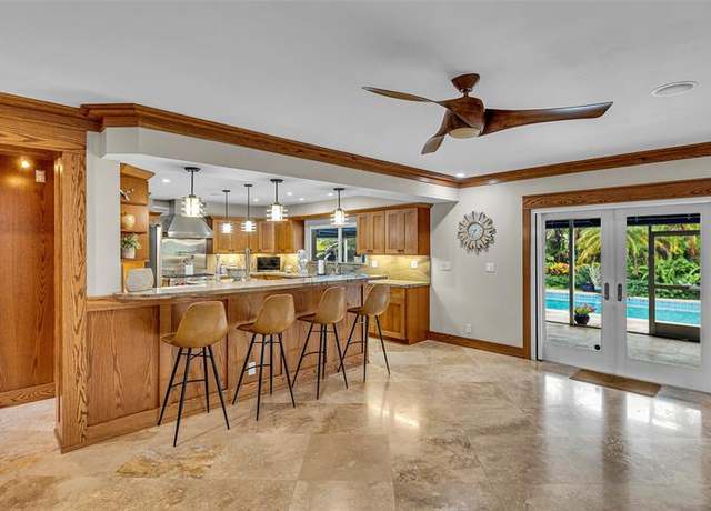 Property at 701 NW 24th St, Wilton Manors, FL 33311, 3 beds, 3.5 baths