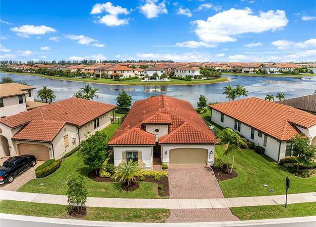 Property at 11835 S Baypoint Cir, Parkland, FL 33076, 4 beds, 2.5 baths