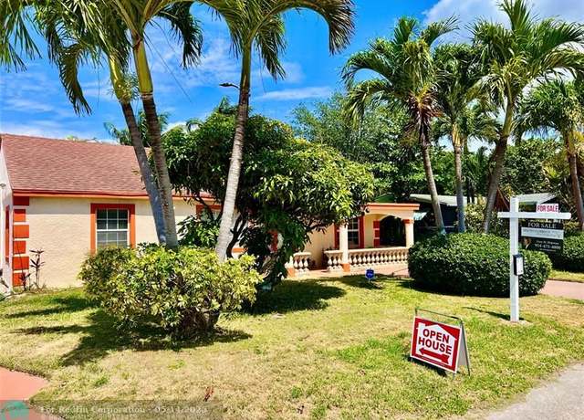 Property at 909 Helena Dr, FL 33461, 3 beds, 3 baths