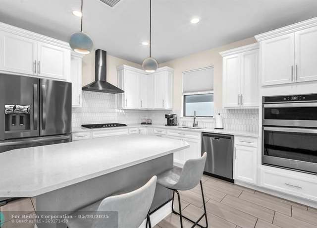 Property at 4546 Pinehurst Trl W, Oakland Park, FL 33309, 3 beds, 2.5 baths