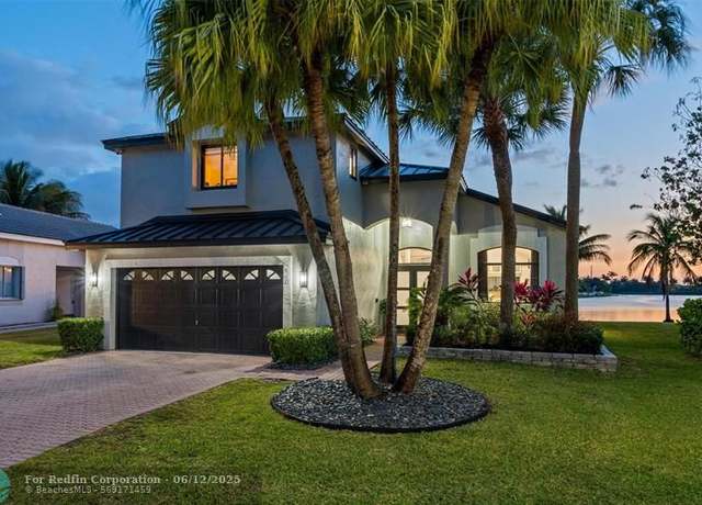 Property at 226 SW 180th Ave, Pembroke Pines, FL 33029, 4 beds, 2.5 baths