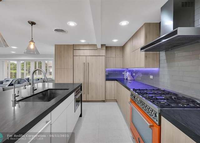 Property at 4710 NE 27th Ave, Fort Lauderdale, FL 33308, 4 beds, 3 baths