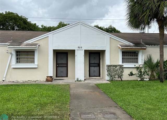 Property at 929 NE 214th Ln #2, Miami, FL 33179, 2 beds, 2 baths
