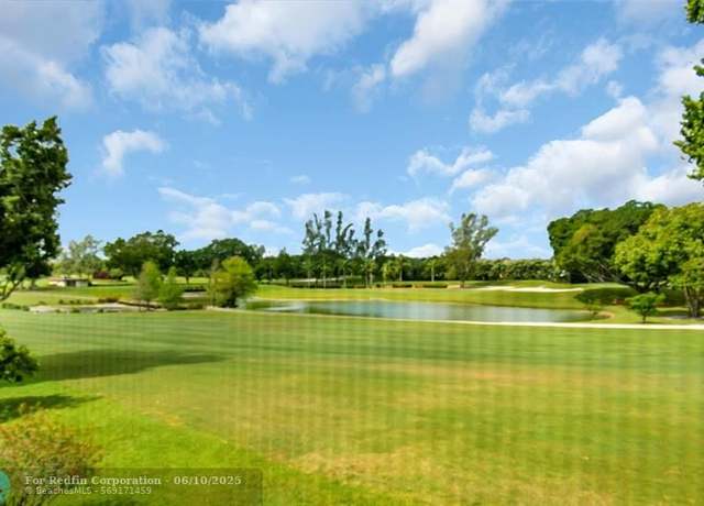 Property at 9811 N Hollybrook Lake Dr #308, Pembroke Pines, FL 33025, 2 beds, 2 baths
