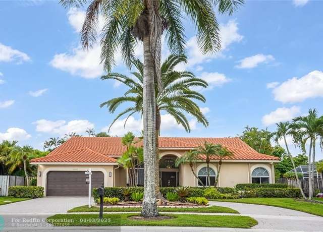 Property at 10960 NW 2nd St, Plantation, FL 33324, 4 beds, 2.5 baths