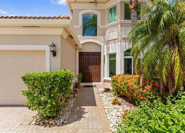 Property at 19311 SW 61st St, Pembroke Pines, FL 33332, 4 beds, 2.5 baths