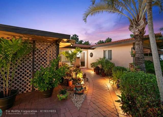 Property at 2021 NE 27th St, Lighthouse Point, FL 33064, 3 beds, 2 baths
