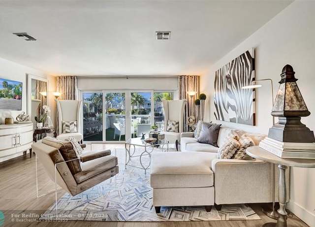 Property at 2008 Riverside Pl #3, Wilton Manors, FL 33305, 2 beds, 2.5 baths