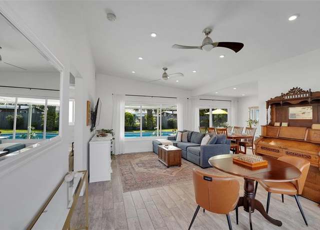 Property at 17 SE 9th Ave, Deerfield Beach, FL 33441, 3 beds, 3 baths
