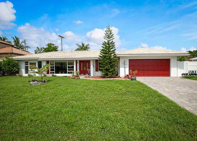 Property at 4421 NE 23rd Ave, Lighthouse Point, FL 33064, 2 beds, 2.5 baths