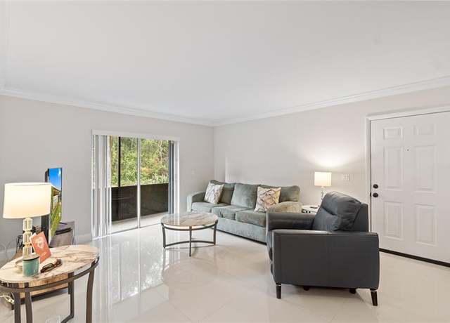 Property at 567 Trace Cir #104, Deerfield Beach, FL 33441, 2 beds, 2 baths