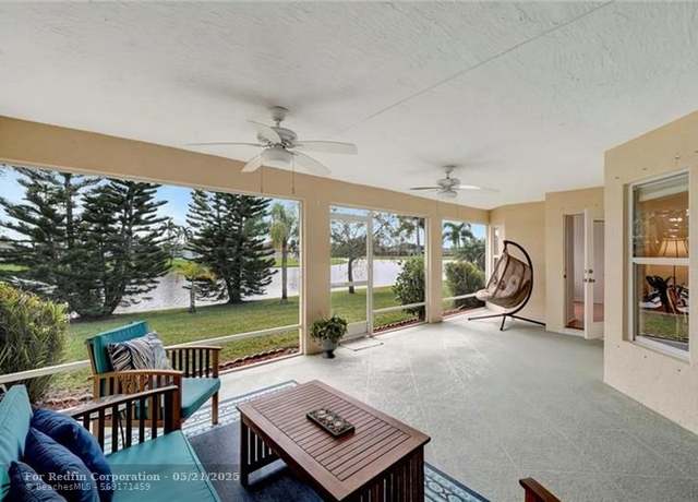 Property at 517 S Valencia Cir, Vero Beach, FL 32968, 3 beds, 2 baths