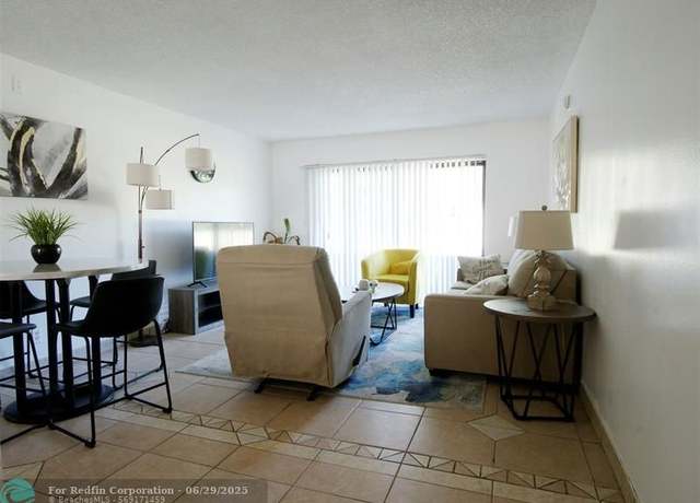 Property at 1920 N Congress Ave #105, West Palm Beach, FL 33401, 2 beds, 1 bath