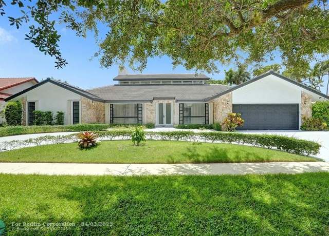 Property at 7475 Estrella Cir, Boca Raton, FL 33433, 5 beds, 3.5 baths