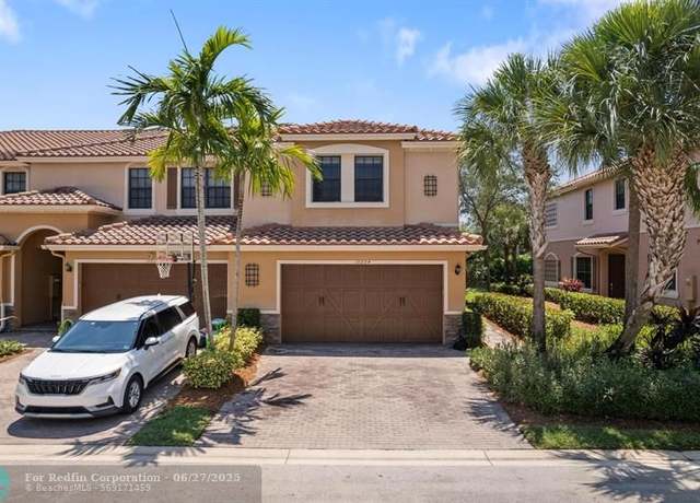 Property at 10864 NW 72nd Pl, Parkland, FL 33076, 3 beds, 2.5 baths