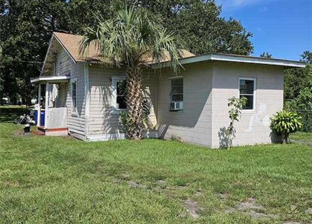 Property at 421 N 10th St, Fort Pierce, FL 34950, 2 beds, 1 bath