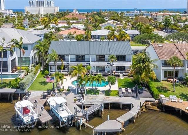 Property at 633 NE 19th Ave, Deerfield Beach, FL 33441, 2 beds, 2.5 baths