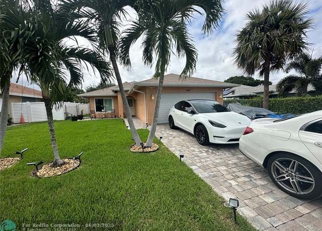 Property at 547 NE 1st Ave, Deerfield Beach, FL 33441, 3 beds, 2 baths