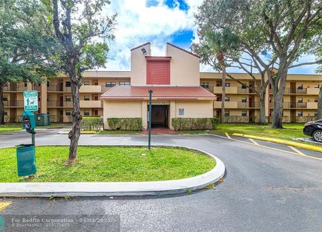 Property at 3199 Foxcroft Rd #115, Miramar, FL 33025, 3 beds, 2 baths