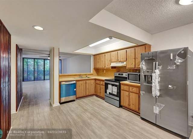 Property at 2801 SW 87th Ave #1003, Davie, FL 33328, 2 beds, 2 baths