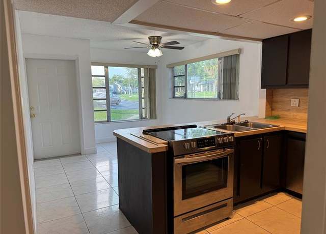 Property at 8031 Lagos De Campo Blvd Unit L-3, Tamarac, FL 33321, 3 beds, 2.5 baths