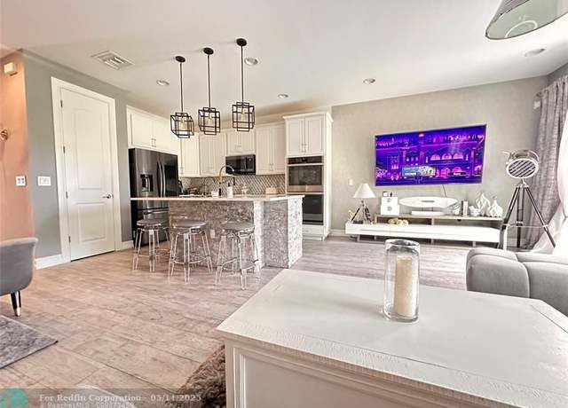 Property at 9498 Glider Way, Boca Raton, FL 33428, 3 beds, 2.5 baths