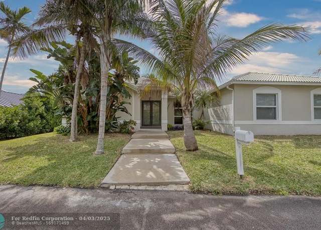 Property at 1 Kepner Dr, Boynton Beach, FL 33435, 4 beds, 3 baths