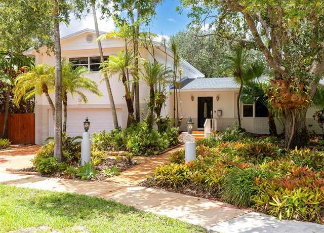 Property at 9881 SW 103rd St, Miami, FL 33176, 4 beds, 3 baths