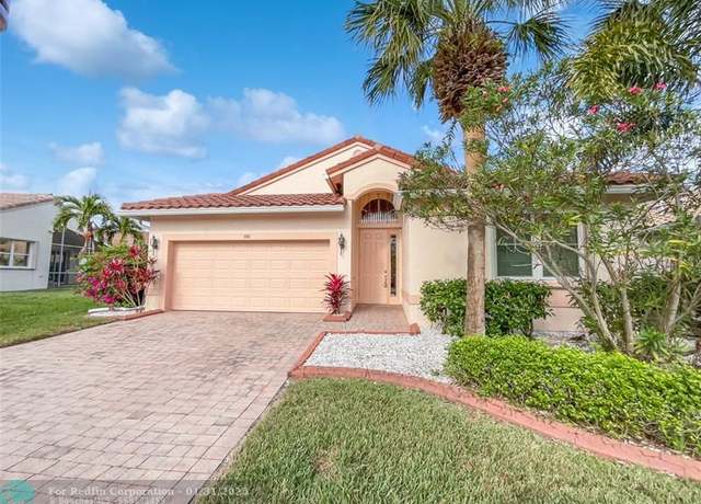 Property at 390 NW Sunview Way, Port St. Lucie, FL 34986, 3 beds, 2 baths