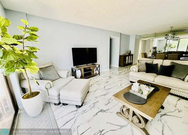 Property at 2500 Parkview Dr #619, Hallandale, FL 33009, 2 beds, 2 baths