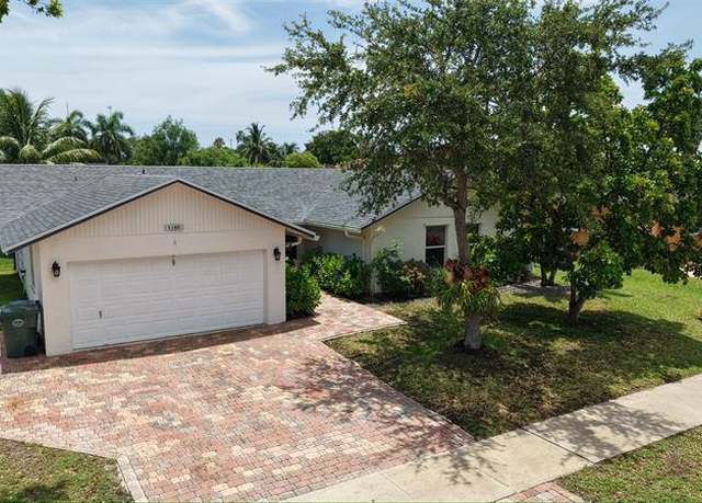 Property at 4180 NW 18th Ave, Oakland Park, FL 33309, 3 beds, 2 baths