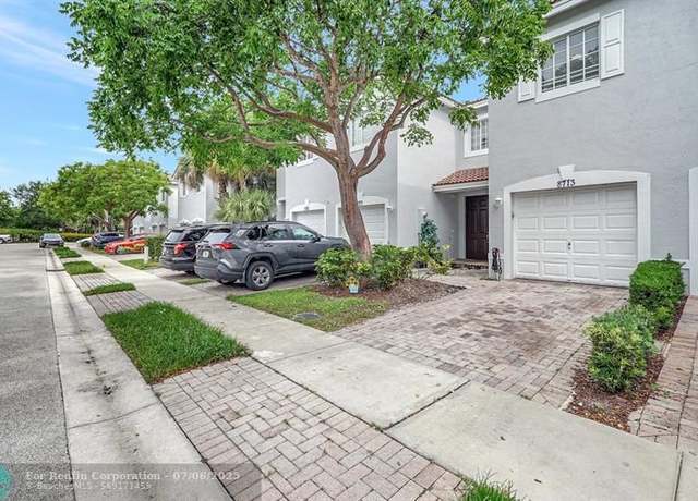 Property at 8713 Cypress Walk Ct, Tamarac, FL 33321, 2 beds, 2.5 baths