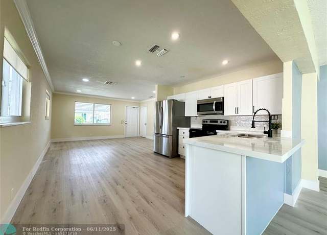 Property at 4514 NW 49th Dr, Tamarac, FL 33319, 2 beds, 2 baths