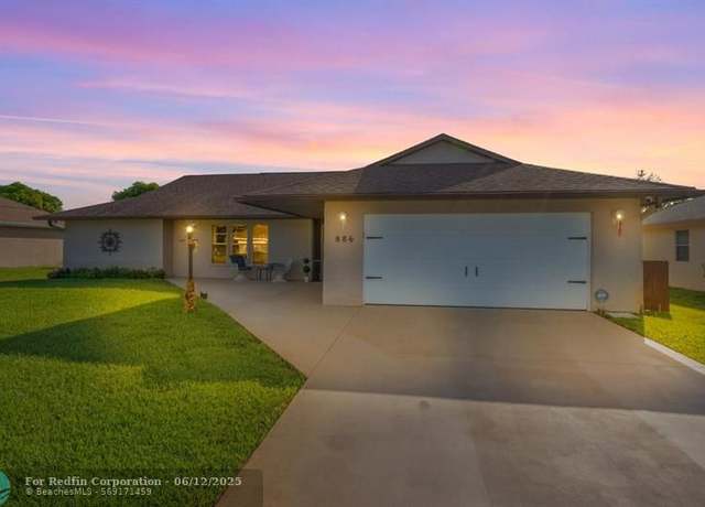 Property at 886 SE Odonnell Ln, Port St. Lucie, FL 34983, 3 beds, 2 baths