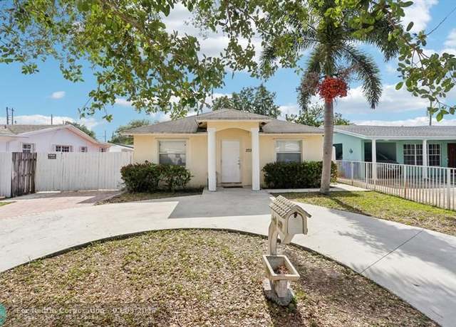 Property at 2331 N 66th Ter, Hollywood, FL 33024, 3 beds, 2 baths