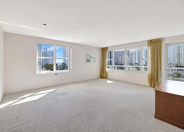 Property at 3300 NE 36th St #609, Fort Lauderdale, FL 33308, 2 beds, 2 baths